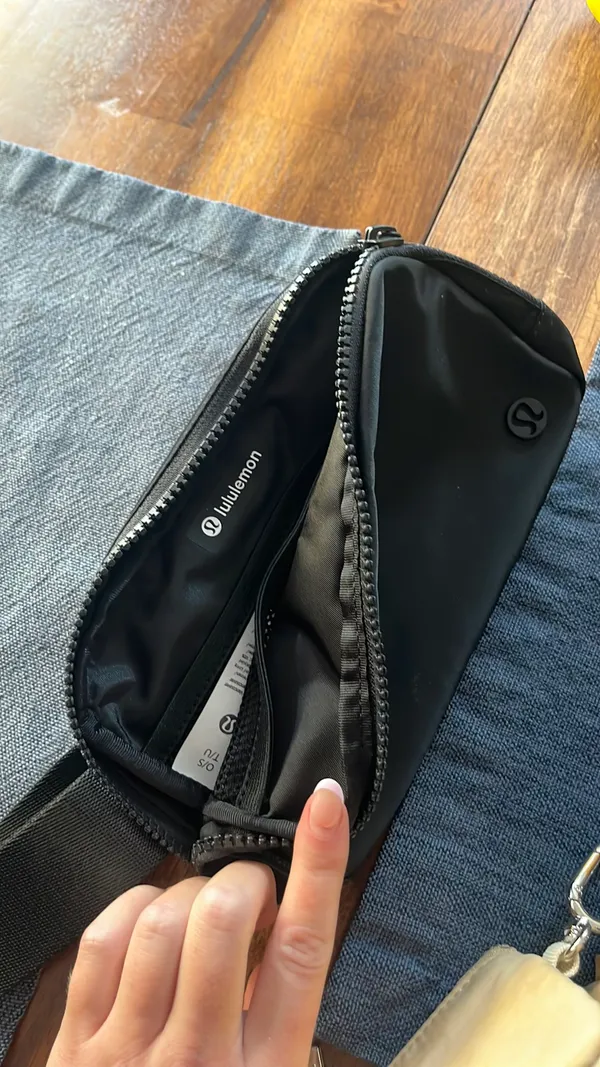 Lululemon Belt Everywhere - Image 5