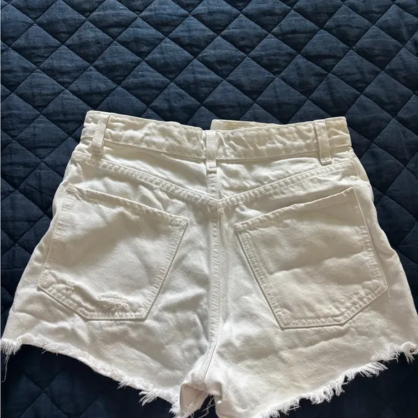 Zara White Jean Shorts - Image 5
