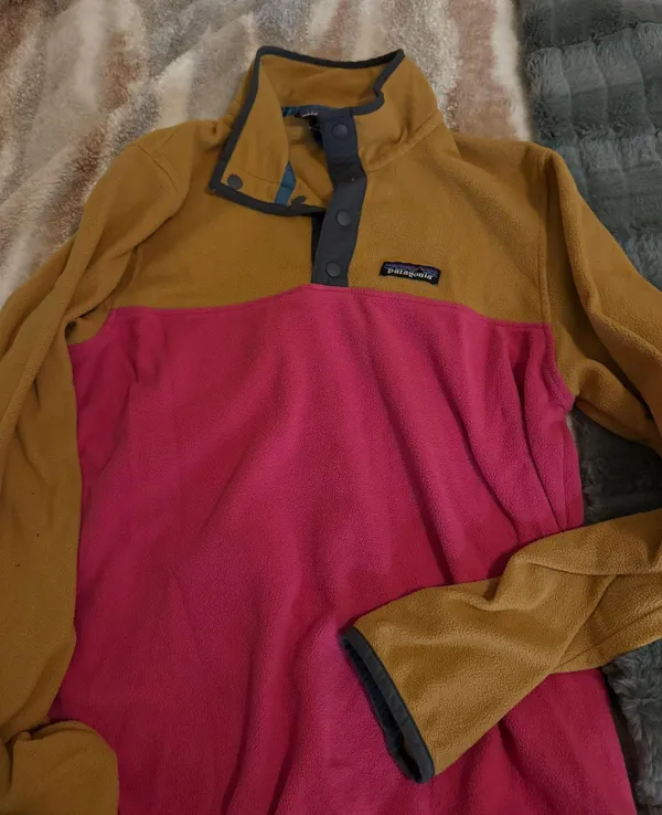 Patagonia Colorblock Snap Fleece - Image 2