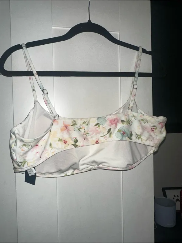 NWT Abercrombie & Fitch Pastel Floral Bikini Top - Image 3