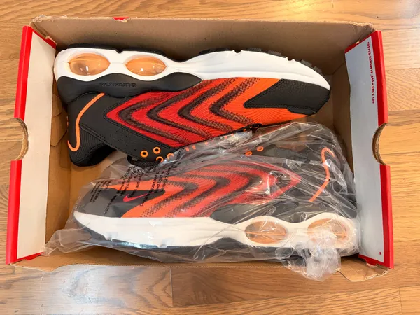 Nike Air Max TW SE sneakers - Image 4