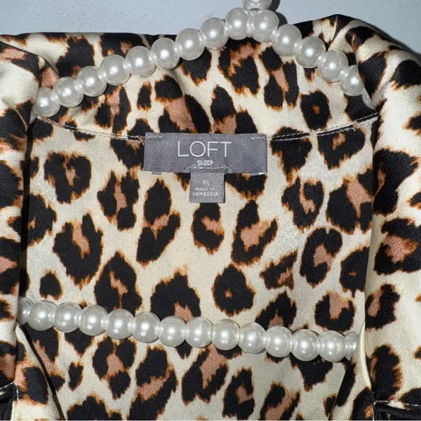 Loft Sleepwear XL 2 Piece Long Pajama Set Satin Notch Collar‎ Leopard Print - Image 8