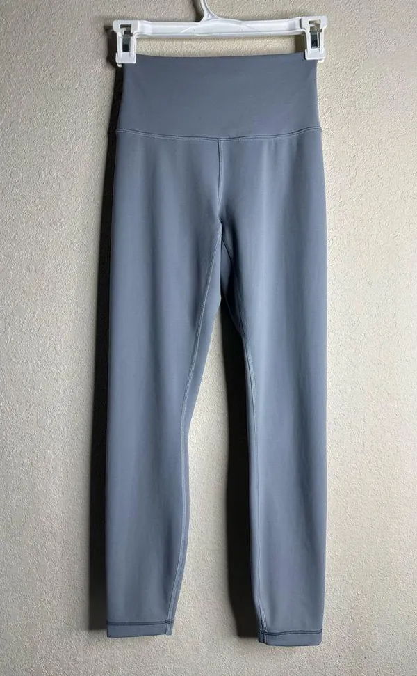 Lululemon Wunder Train Contour Fit High-Rise Tight 26” Size 4 - Image 2
