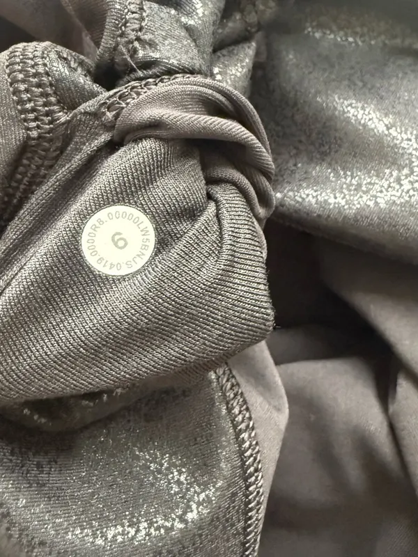 lululemon Wunder Under High-Rise Leggings - Matte Black Foil Size 6 - Image 7