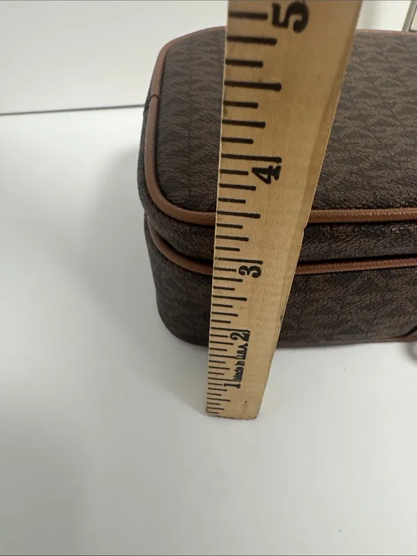 Michael Kors Jet Set Travel Signature Logo Crossbody Bag - Image 9