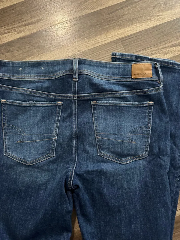 American Eagle Jeans - Image 4