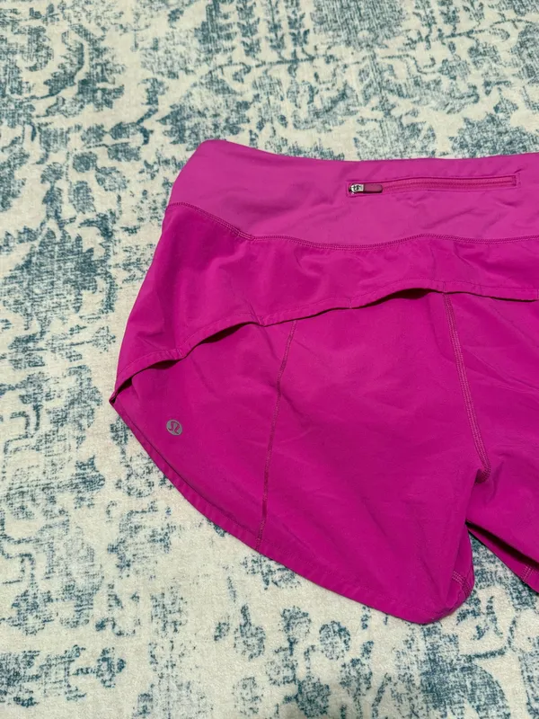 Lululemon Shorts Speed Up - Image 3