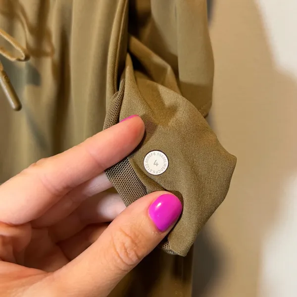 Lululemon Keep Moving Stretch High-Rise 7/8 Length Pant Olive Khaki Women's‎ 4 - Image 4