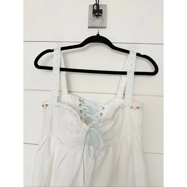 Strangers & Lovers Women’s Medium White Corset Back Sweetheart Neckline Dress - Image 2