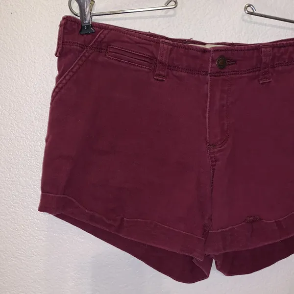 Hollister chino midi short longest length 4” inseam burgundy Summer shorts - Image 2
