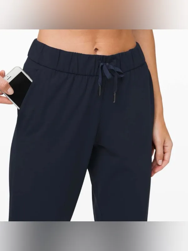 lululemon on the fly Navy Drawstring Jogger Pant luxtreme Size dot 6 - Image 2
