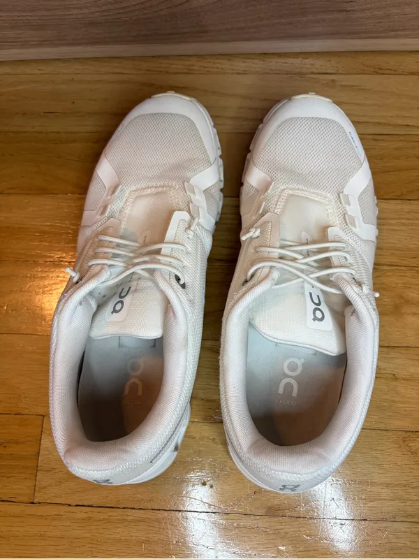 On Cloud 6 Women's Sneakers in White - Size 8.5 - Image 5