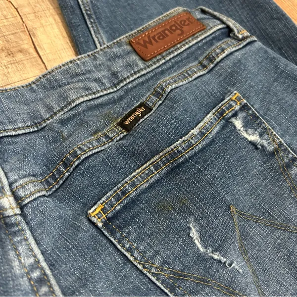 Wrangler High Rise True Straight Crop Jeans Sz 16 Distressed Stretch Denim Plus - Image 7