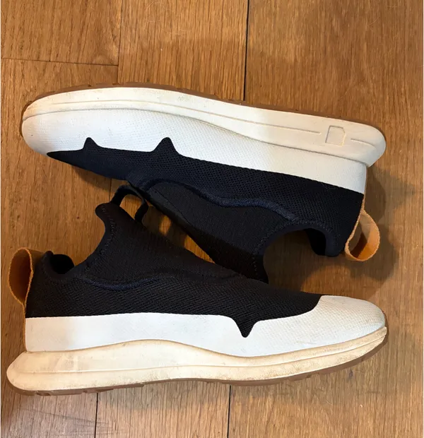 York Athletics Black and White Sneakers - Image 3
