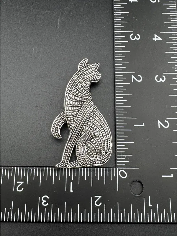 Intricately Designed Silver - Image 5