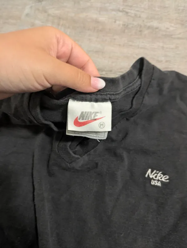 Vintage Nike Short Sleeve Dark Gray T-shirt Size Medium - Image 3