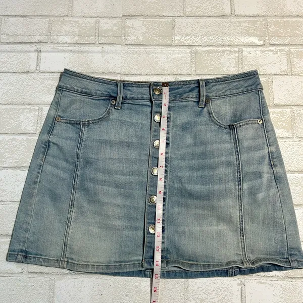 American Eagle Denim Button-Front Skirt Rush size 10 - Image 5
