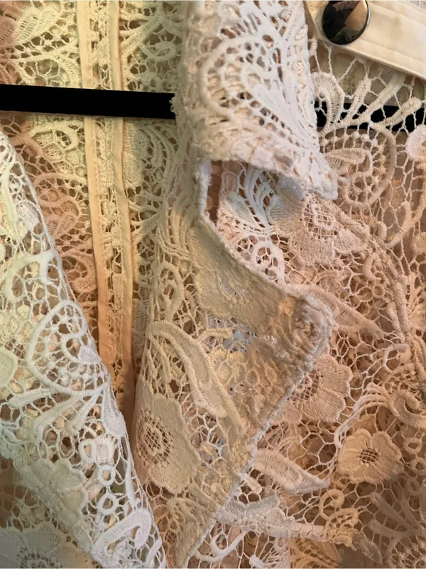 Chico's Cream Lace Longline Trench Coat Sz 2 Chicos sizing - Image 3