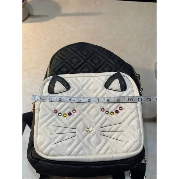 Betsey Johnson "Papparazzi" quilted backpack kitten face - Image 5