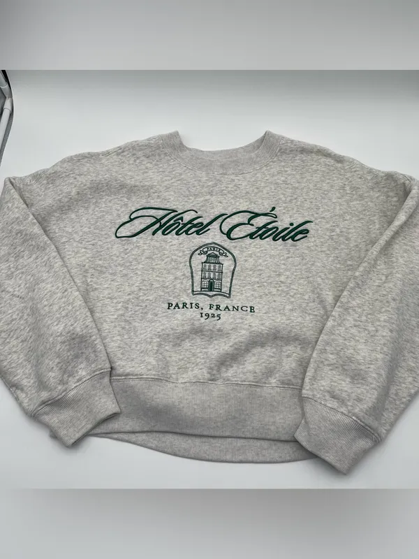 Abercrombie & Fitch “Hotel Eloile” Soft Collection Embroidered Sweatshirt Med - Image 6