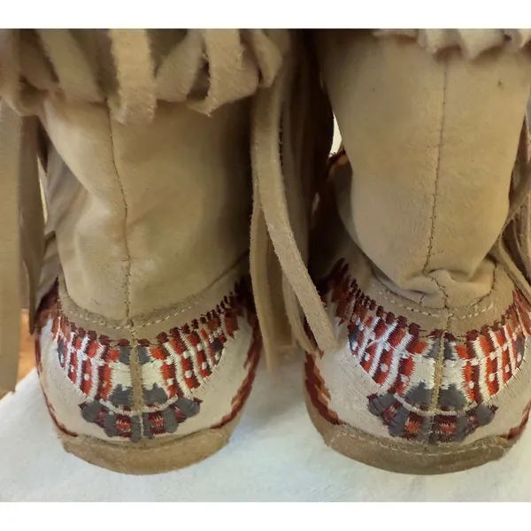 ALDO VTG Y2K 90s Tan embroidered Skagen Fringe Suede Moccasins Boho Festival RARE‎ - Image 7