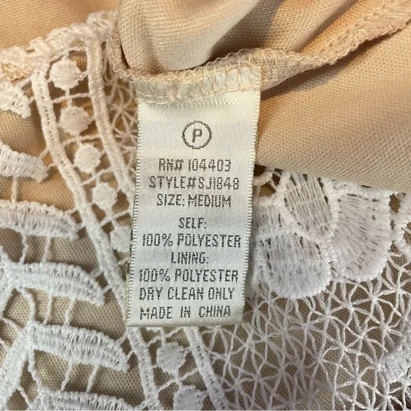 NWT J.O.A. Lace Pencil‎ Skirt in White Size Medium - Image 5