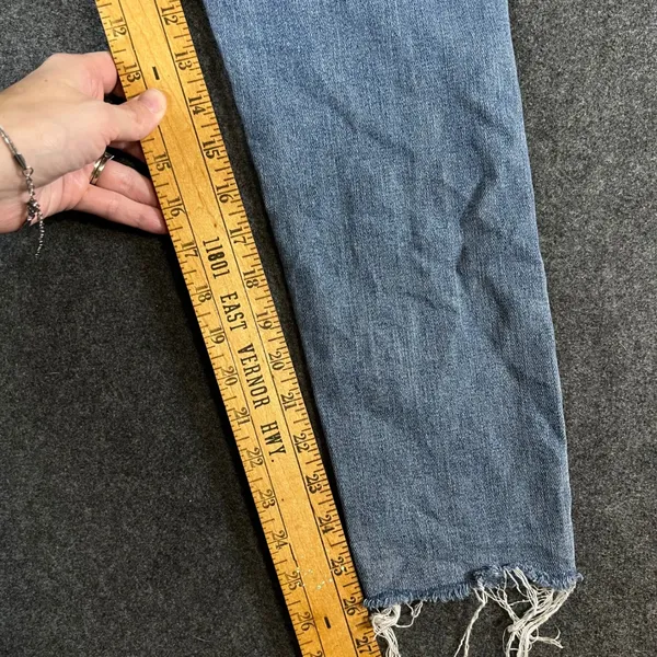 Levis Wedgie Skinny Jeans 28 Medium Wash Distressed Raw Hem High Rise Denim - Image 7