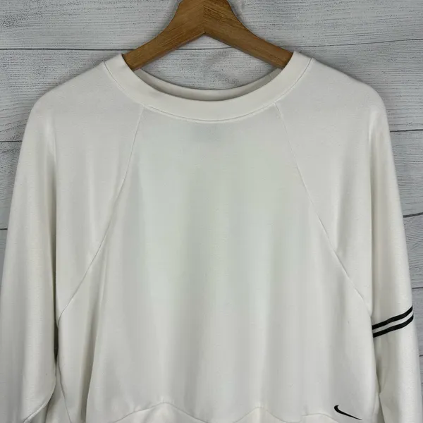 Nike Pro Womens size XL Dri-FIT Get Fit Crew Sweatshirt Cropped dd1955 White - Image 3