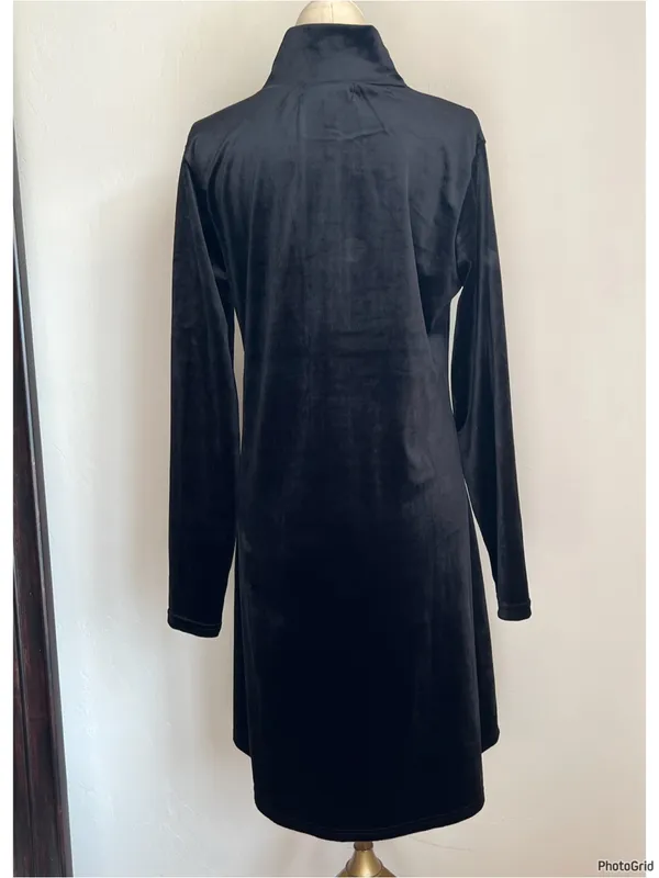 Tuckernuck Pommander Place Black Velvet Dress Small - Image 4