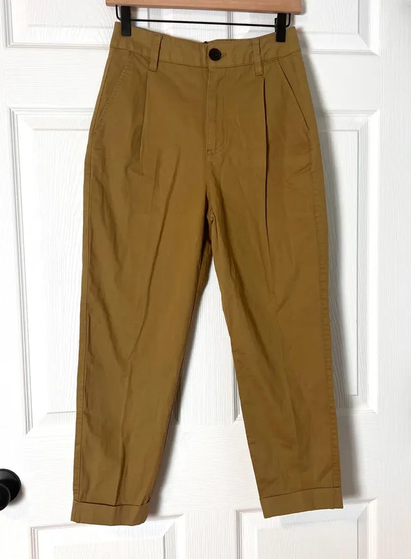 Bershka NWT Tan Cuffed Ankle Cropped Trouser Pants - Image 2