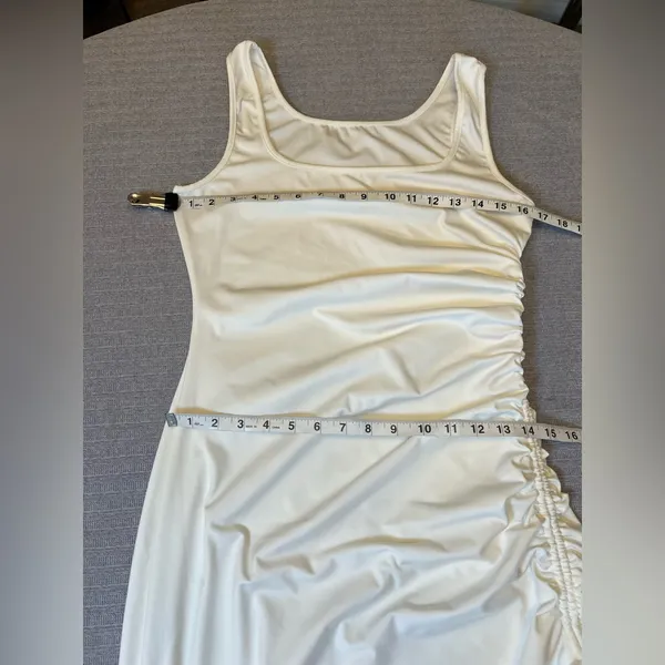 White Ruched Dress Size‎ Large - Image 4