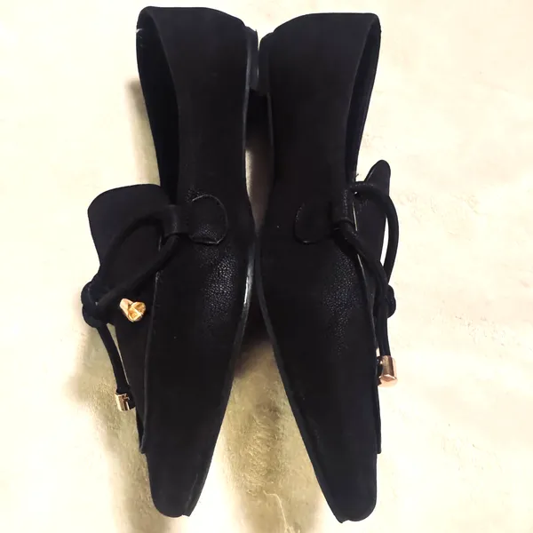 Journee Collection 8.5M black faux leather flats bow pointed toe classic shoes - Image 4