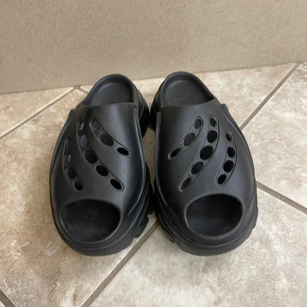 Adidas asmc Stella McCartney Clog‎ Core Black Platform Chunky Slides size 9 lady - Image 3