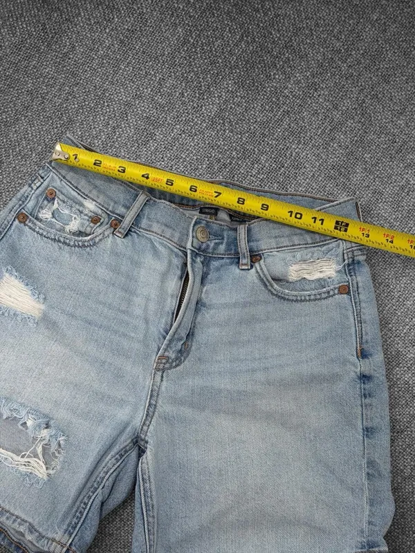 American Eagle Strigid Women’s Size 0 Light Wash High-Rise Distressed Denim Mom - Image 6