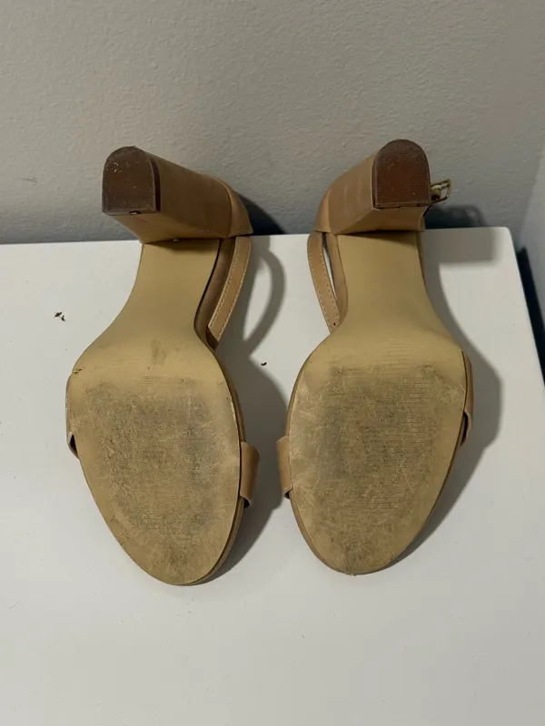 JustFab Nude Heels - Image 4