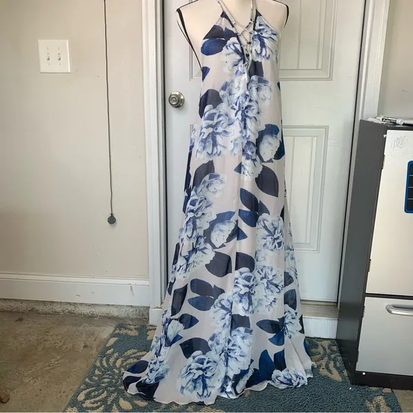 Show‎ me Your Mumu Logan lace up floral blue maxi dress Bouquet Blue - Image 3