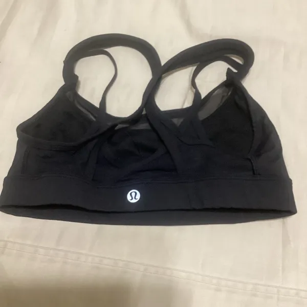 Lululemon Get  Down Bra size 4 black - Image 3