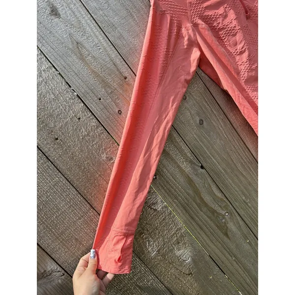 Lucy Sweatshirt Medium Pink 1/2 Zip Thumbholes Running‎ Long Sleeve Shirt - Image 3