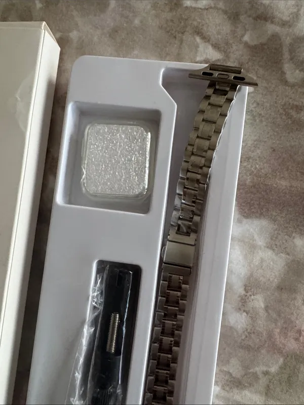 Apple Watch Silver Band New 38mm/48mm - Image 2