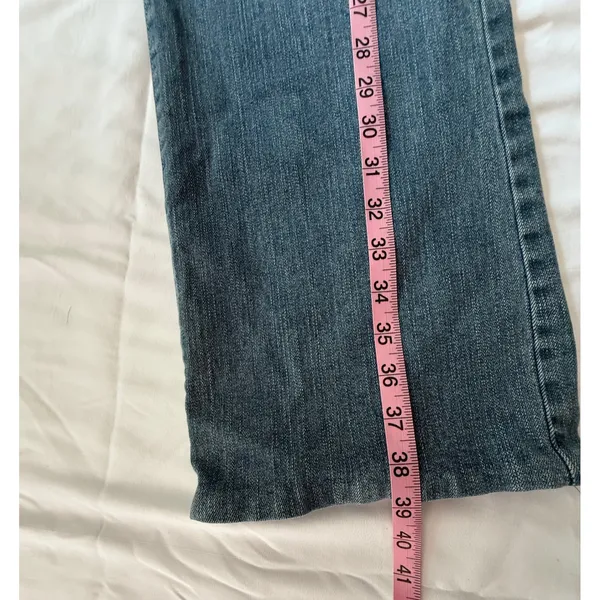 Womens Medium Wash Straight Leg Jeans with Studded‎ Back Pockets Blue Denim - Image 4