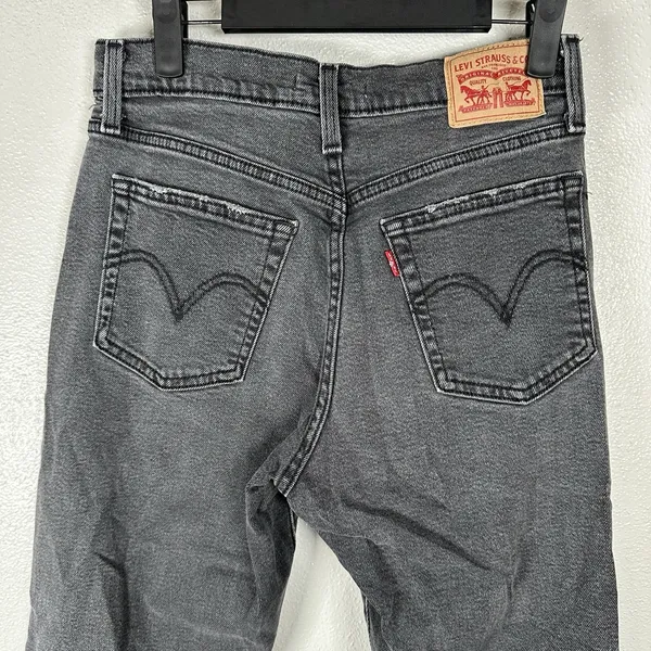 Levis Womens Size 28 Wedgie Straight Jeans Distressed Gray Black Wash Button Fly - Image 5