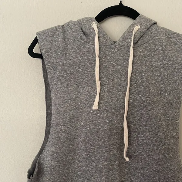 Gray Sleeveless Hoodie Size L Size L - Image 2