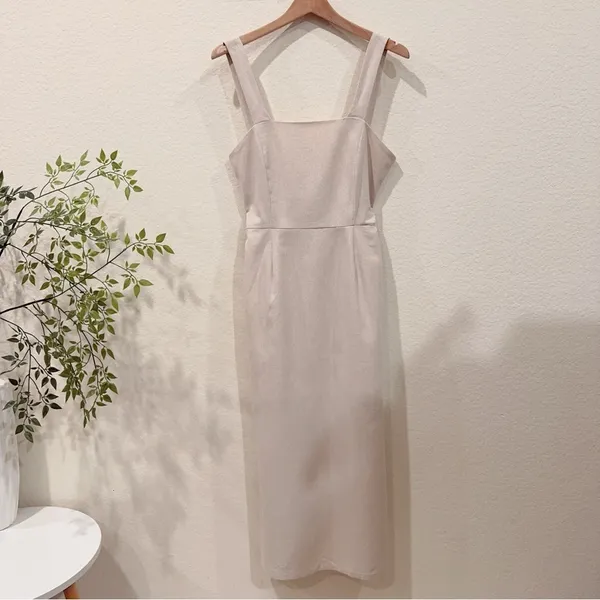 Wheat Linen Blend Midi Dress Jaime | The Fifth Label - Image 7
