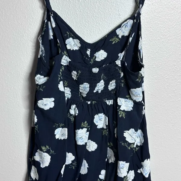 Abercrombie &‎ Fitch Women Casual Preppy Navy Blue Floral top Blouse size Small - Image 9