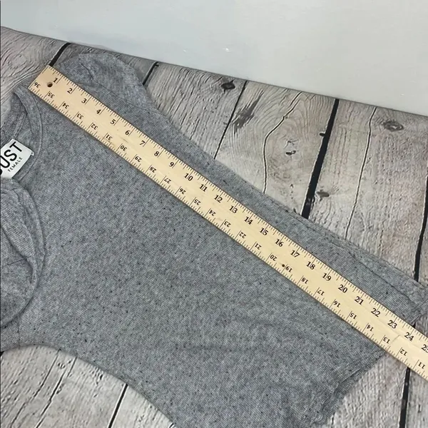 Just Female Heather Gray Long Sleeve Tee Wool Blend size Small - Image 13