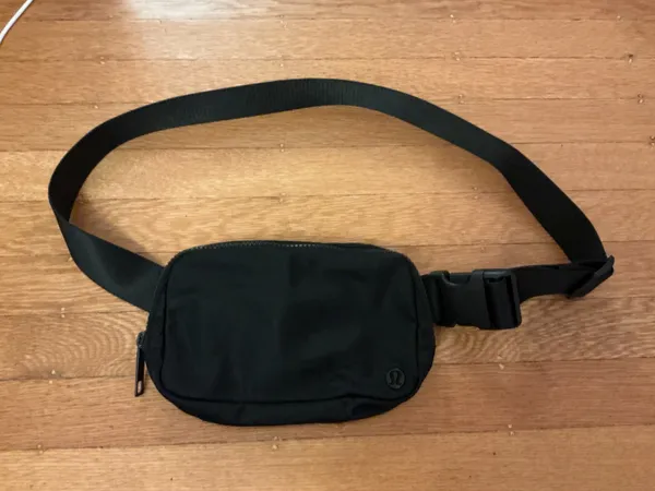 Lululemon Belt Bag Everywhere 1L Black - Image 3