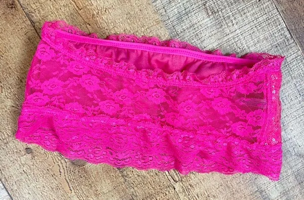 Tarea Rue 21 Medium Juniors Sequin Lace Hot Pink Bandeau Bra Top - Image 2