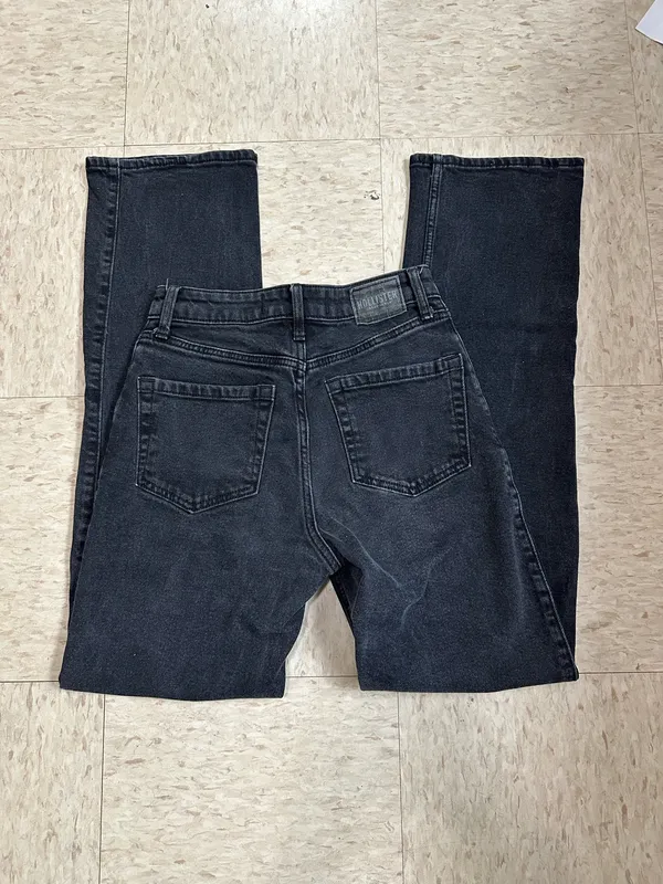 Hollister Jeans - Image 2