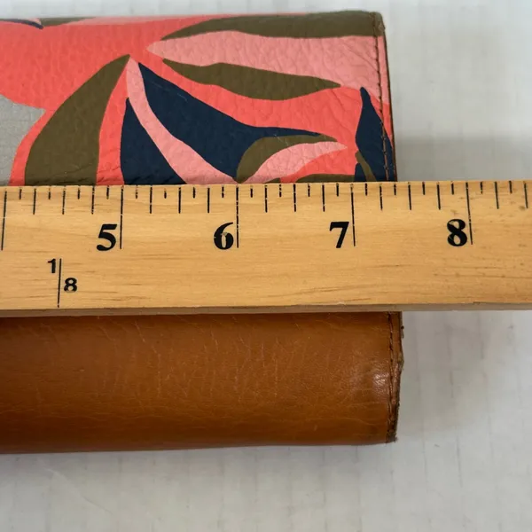 Fossil Tan Orange Leather Tri Fold Wallet Women’s Accessories Abstract Spring - Image 3