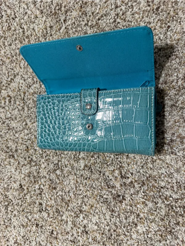 Teal Croc - Image 4